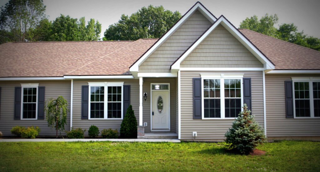 Common Mistakes to Avoid When Buying a Home in 2025 – Updated Tips for a Dynamic Market